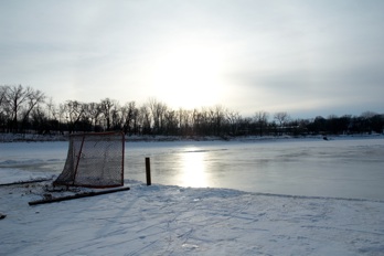 River hockey on the Red